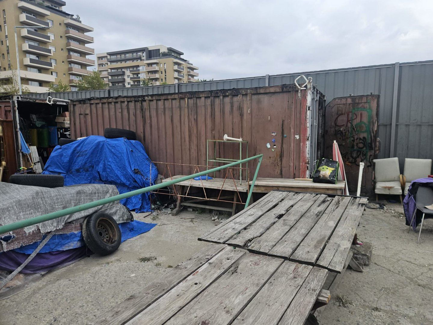 vand container