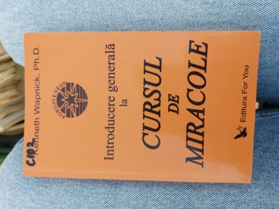 Vand carte Introducere generala la cursul de miracole