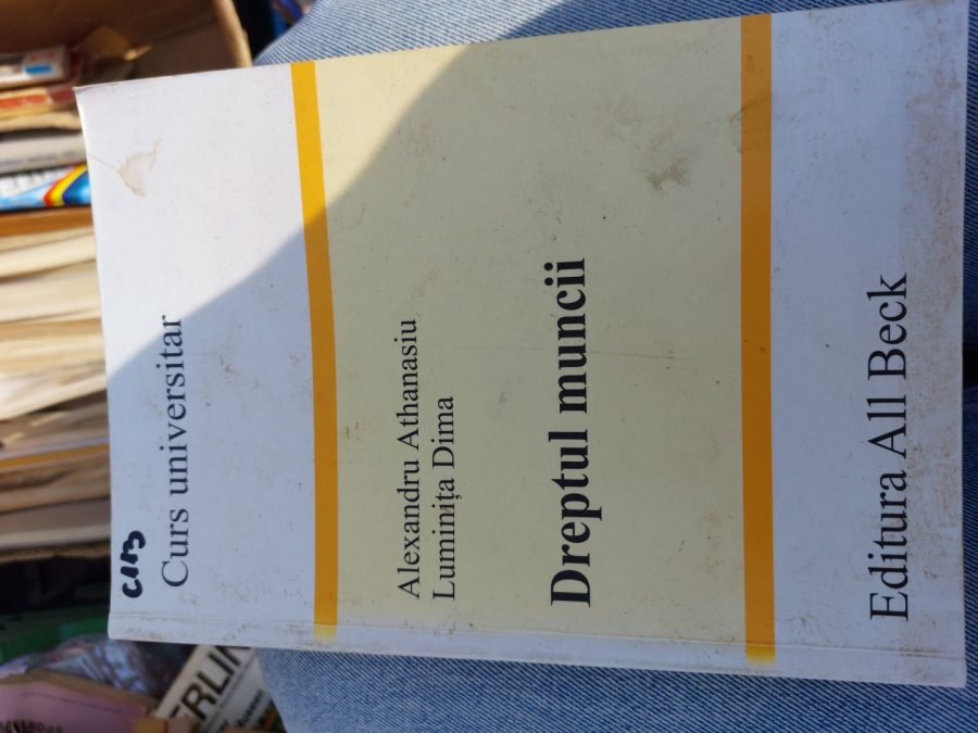 Vand carte Dreptul muncii
